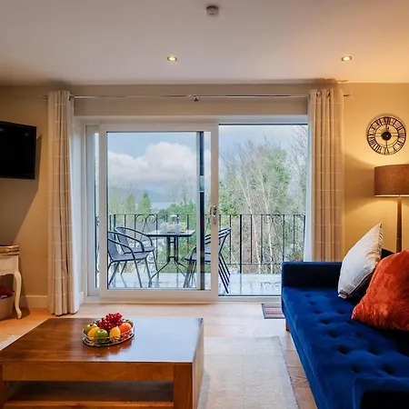 Windermere Luxury View Hideaway, Pet Friendly, Free Parking Apartament Bowness-on-Windermere