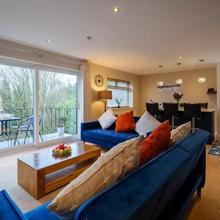 Windermere Luxury View Hideaway, Pet Friendly, Free Parking Apartment