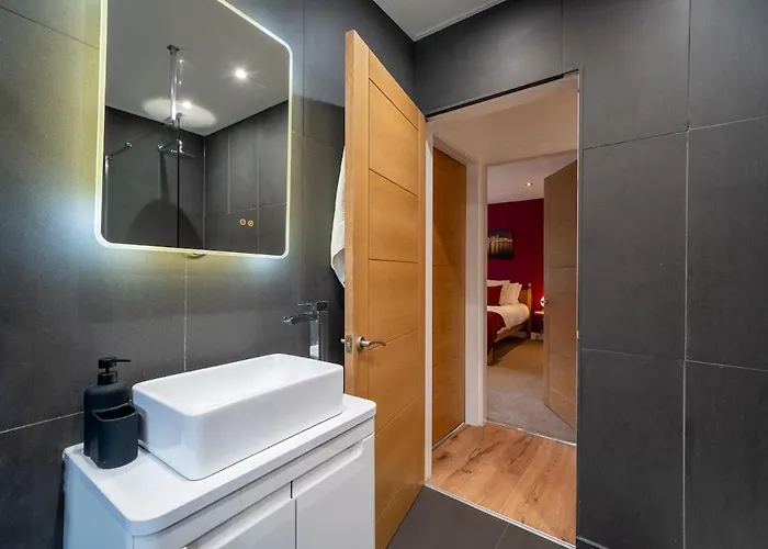 Windermere Luxury View Hideaway, Pet Friendly, Free Parking Bowness-on-Windermere