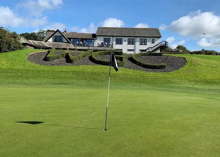 Windermere Luxury View Hideaway, Pet Friendly, Free Parking * Bowness-on-Windermere